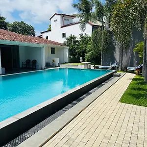 https://bonys-holiday-inn-negombo.negombohotels.net